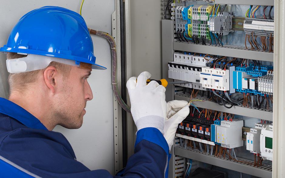 je recherche un électricien Saint-Gratien